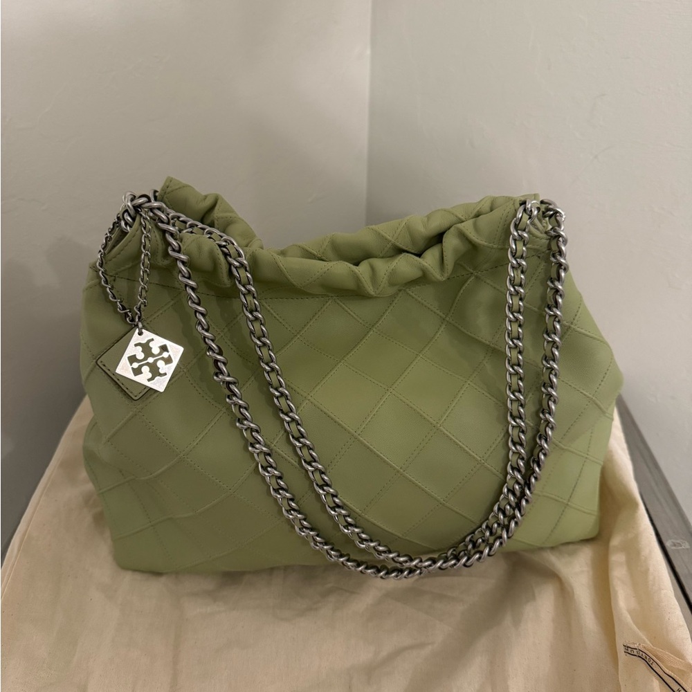 TORY BURCH GREEN FLEMING SOFT HOBO BAG - Picture 2 of 9